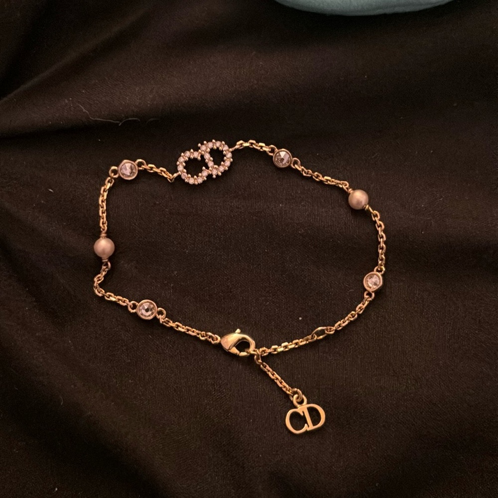 authentic Dior bracelet with pearls and stones fits size 6.5in barely worn